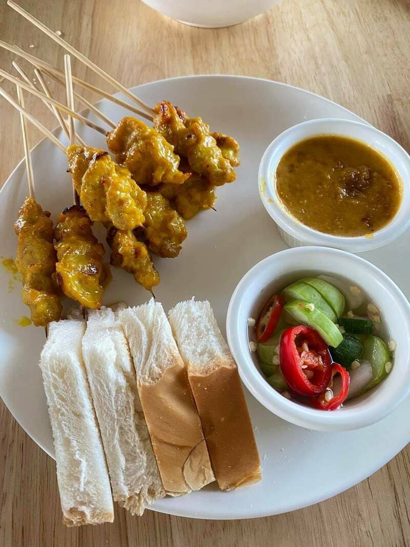 ร้านอาหารในสวน บรรยากาศดีในกรุงเทพ นั่งชิลได้ทั้งกลุ่มเพื่อนและครอบครัว