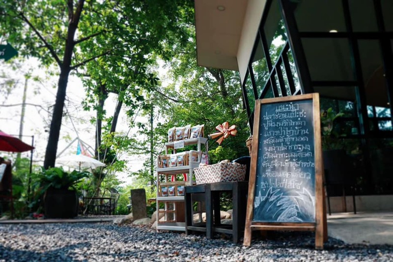 ร้านอาหารในสวน บรรยากาศดีในกรุงเทพ นั่งชิลได้ทั้งกลุ่มเพื่อนและครอบครัว