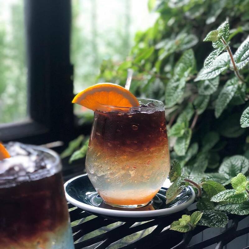 รวมคาเฟ่น่านั่ง พัทยา : รวมคาเฟ่บรรบยากาศดี พัทยา - นาเกลือ บรรยากาศดี น่าถ่ายรูป #ไม่ควรพลาด!!!!!!