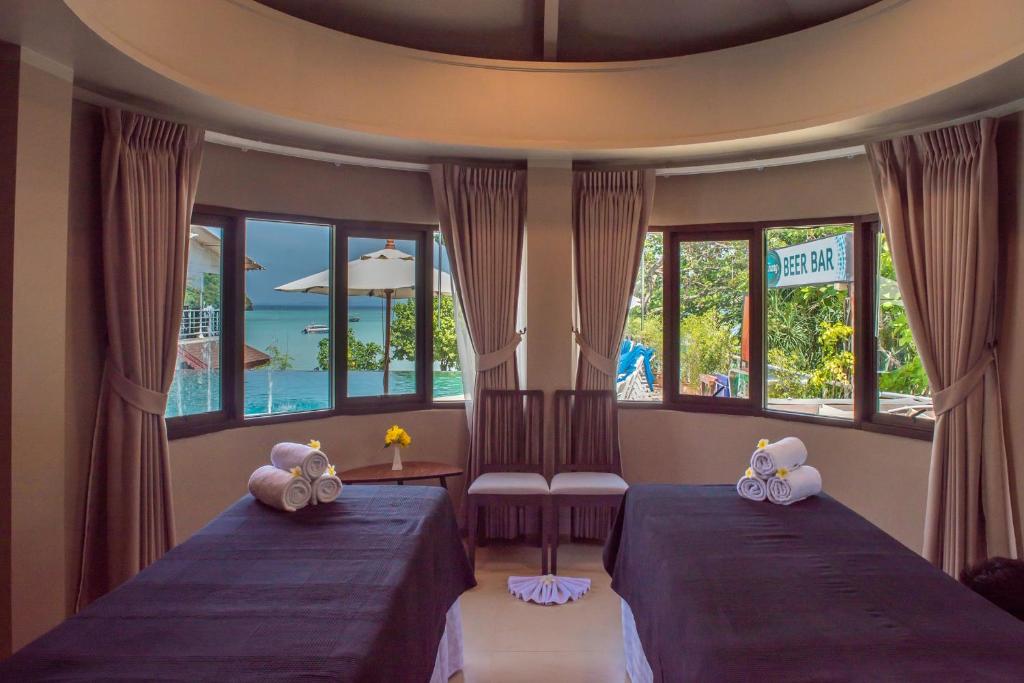 chaokoh phi phi hotel & resort, hip seaview resort @ phi phi, p2 wood loft, phi phi cliff beach resort, phi phi coco beach resort, phi phi harbour view hotel, phi phi island village beach resort, phi phi nice beach hotel hip, phi phi the beach resort, pp mountain beach resort, pp princess resort, villa 360 resort and spa, zeavola hotel, ชาวเกาะ พีพี โฮเต็ล แอนด์ รีสอร์ต, ที่พักพีพี, ที่พักพีพี 2024, ที่พักพีพี 2567, ที่พักเกาะพีพี, ที่พักเกาะพีพี 2024, ที่พักเกาะพีพี 2567, ที่พักเกาะพีพี ติดทะเล, ที่พักเกาะพีพี ติดทะเล 2024, ที่พักเกาะพีพี ติดทะเล 2567, ที่พักเกาะพีพี ติดหาด, ที่พักเกาะพีพีดอน, พาราไดส์ รีสอร์ท พีพี, พี2 วูดลอฟต์, พีพี ปรินเซส รีสอร์ท, พีพี ลองบีช รีสอร์ท แอนด์ วิลล่า, พีพี ฮาร์เบอร์วิว โฮเต็ล, พีพี เดอะ บีช รีสอร์ท, พีพี เมาน์เท็น บีช รีสอร์ท, พีพี โคโค่ บีช รีสอร์ท, พีพี ไนซ์ บีช โฮเต็ล ฮิป, พีพี ไอส์แลนด์ วิลเลจ บีช รีสอร์ท, พีพีคลิฟ บีช รีสอร์ท, วิลล่า 360 รีสอร์ท แอนด์ สปา, ฮิปซีวิวรีสอร์ทแอทพีพี, เกาะพีพี, เกาะพีพีดอน, โรงแรมซีโวล่า, top 15+ ที่พักเกาะพีพี [กรกฎาคม 2024] ติดทะเล วิวสวย จังหวัดกระบี่