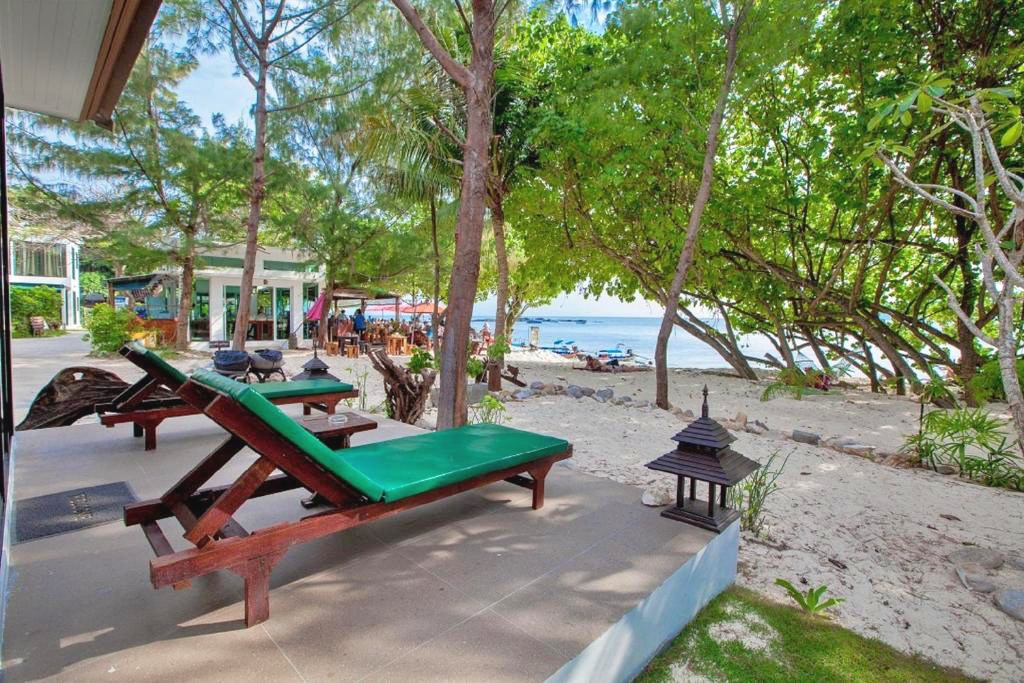 chaokoh phi phi hotel & resort, hip seaview resort @ phi phi, p2 wood loft, phi phi cliff beach resort, phi phi coco beach resort, phi phi harbour view hotel, phi phi island village beach resort, phi phi nice beach hotel hip, phi phi the beach resort, pp mountain beach resort, pp princess resort, villa 360 resort and spa, zeavola hotel, ชาวเกาะ พีพี โฮเต็ล แอนด์ รีสอร์ต, ที่พักพีพี, ที่พักพีพี 2024, ที่พักพีพี 2567, ที่พักเกาะพีพี, ที่พักเกาะพีพี 2024, ที่พักเกาะพีพี 2567, ที่พักเกาะพีพี ติดทะเล, ที่พักเกาะพีพี ติดทะเล 2024, ที่พักเกาะพีพี ติดทะเล 2567, ที่พักเกาะพีพี ติดหาด, ที่พักเกาะพีพีดอน, พาราไดส์ รีสอร์ท พีพี, พี2 วูดลอฟต์, พีพี ปรินเซส รีสอร์ท, พีพี ลองบีช รีสอร์ท แอนด์ วิลล่า, พีพี ฮาร์เบอร์วิว โฮเต็ล, พีพี เดอะ บีช รีสอร์ท, พีพี เมาน์เท็น บีช รีสอร์ท, พีพี โคโค่ บีช รีสอร์ท, พีพี ไนซ์ บีช โฮเต็ล ฮิป, พีพี ไอส์แลนด์ วิลเลจ บีช รีสอร์ท, พีพีคลิฟ บีช รีสอร์ท, วิลล่า 360 รีสอร์ท แอนด์ สปา, ฮิปซีวิวรีสอร์ทแอทพีพี, เกาะพีพี, เกาะพีพีดอน, โรงแรมซีโวล่า, top 15+ ที่พักเกาะพีพี [กรกฎาคม 2024] ติดทะเล วิวสวย จังหวัดกระบี่