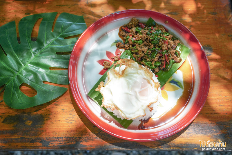 คาเฟ่ปทุมธานี, ณิชรมย์ คาเฟ่, คาเฟ่ลำลูกกา, คาเฟ่ลำลูกกาคลอง 5, ณิชรมย์ คาเฟ่สีเขียวริมทุ่งนา อาหารอร่อย
