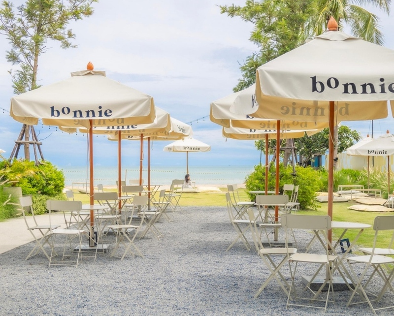 1d+ day artist, air space, air space hua hin, bamp beach & cafe, bamp cafe, bella costa, bonnie on the beach, coco & coff, drip rim lay, drip rim lay huahin, eureka beach cafe, eureka nitro coffee, iko camp & cafe, matapita, matapita cafe, memory house cafe, memory house cafe huahin, molley coffee stand, oneddayartist, pineapple surf club, rimpha chomview, s&039;more cafe, skoop beach café, sugar bloom, the moment cafe and craft, tumlay cafe & bar, tumlay cafe & bar huahin, turtle bay, turtle bay hua hin, คาเฟ่หัวหิน, คาเฟ่หัวหิน 2023, คาเฟ่หัวหิน 2024, คาเฟ่หัวหิน 2566, คาเฟ่หัวหิน 2567, คาเฟ่ใกล้ฉัน, ชูก้าบลูม คาเฟ่, บ้านใกล้วัง, บ้านใกล้วัง หัวหิน, ประจวบคีรีขันธ์ คาเฟ่, ยูเรก้าบีชคาเฟ่, ร้านอาหารไทย หัวหิน, ริมผาชมวิว, วังไกลกังวล, หัวหิน, หัวหิน 2024, อีโก้ แคมป์ แอนด์ คาเฟ่, เซิร์ฟคลับ หัวหิน, เดอะโมเม้นคาเฟ่, เมมโมรี่เฮ้าส์, โรงแรม veranda, top 20+ คาเฟ่หัวหิน [กรกฎาคม 2024] นั่งจิบกาแฟเย็น ๆ รับลมริมทะเลฟิน ๆ พร้อมมุมถ่ายรูปสุดจึ้ง!