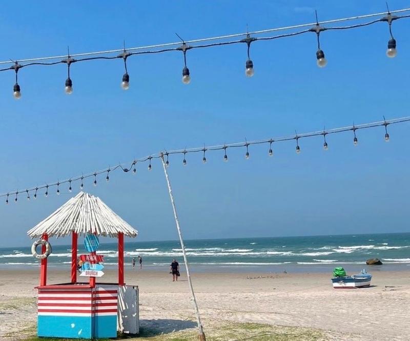 1d+ day artist, air space, air space hua hin, bamp beach & cafe, bamp cafe, bella costa, bonnie on the beach, coco & coff, drip rim lay, drip rim lay huahin, eureka beach cafe, eureka nitro coffee, iko camp & cafe, matapita, matapita cafe, memory house cafe, memory house cafe huahin, molley coffee stand, oneddayartist, pineapple surf club, rimpha chomview, s&039;more cafe, skoop beach café, sugar bloom, the moment cafe and craft, tumlay cafe & bar, tumlay cafe & bar huahin, turtle bay, turtle bay hua hin, คาเฟ่หัวหิน, คาเฟ่หัวหิน 2023, คาเฟ่หัวหิน 2024, คาเฟ่หัวหิน 2566, คาเฟ่หัวหิน 2567, คาเฟ่ใกล้ฉัน, ชูก้าบลูม คาเฟ่, บ้านใกล้วัง, บ้านใกล้วัง หัวหิน, ประจวบคีรีขันธ์ คาเฟ่, ยูเรก้าบีชคาเฟ่, ร้านอาหารไทย หัวหิน, ริมผาชมวิว, วังไกลกังวล, หัวหิน, หัวหิน 2024, อีโก้ แคมป์ แอนด์ คาเฟ่, เซิร์ฟคลับ หัวหิน, เดอะโมเม้นคาเฟ่, เมมโมรี่เฮ้าส์, โรงแรม veranda, top 20+ คาเฟ่หัวหิน [กรกฎาคม 2024] นั่งจิบกาแฟเย็น ๆ รับลมริมทะเลฟิน ๆ พร้อมมุมถ่ายรูปสุดจึ้ง!