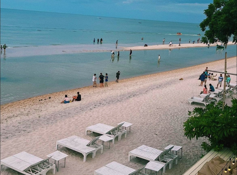 1d+ day artist, air space, air space hua hin, bamp beach & cafe, bamp cafe, bella costa, bonnie on the beach, coco & coff, drip rim lay, drip rim lay huahin, eureka beach cafe, eureka nitro coffee, iko camp & cafe, matapita, matapita cafe, memory house cafe, memory house cafe huahin, molley coffee stand, oneddayartist, pineapple surf club, rimpha chomview, s&039;more cafe, skoop beach café, sugar bloom, the moment cafe and craft, tumlay cafe & bar, tumlay cafe & bar huahin, turtle bay, turtle bay hua hin, คาเฟ่หัวหิน, คาเฟ่หัวหิน 2023, คาเฟ่หัวหิน 2024, คาเฟ่หัวหิน 2566, คาเฟ่หัวหิน 2567, คาเฟ่ใกล้ฉัน, ชูก้าบลูม คาเฟ่, บ้านใกล้วัง, บ้านใกล้วัง หัวหิน, ประจวบคีรีขันธ์ คาเฟ่, ยูเรก้าบีชคาเฟ่, ร้านอาหารไทย หัวหิน, ริมผาชมวิว, วังไกลกังวล, หัวหิน, หัวหิน 2024, อีโก้ แคมป์ แอนด์ คาเฟ่, เซิร์ฟคลับ หัวหิน, เดอะโมเม้นคาเฟ่, เมมโมรี่เฮ้าส์, โรงแรม veranda, top 20+ คาเฟ่หัวหิน [กรกฎาคม 2024] นั่งจิบกาแฟเย็น ๆ รับลมริมทะเลฟิน ๆ พร้อมมุมถ่ายรูปสุดจึ้ง!