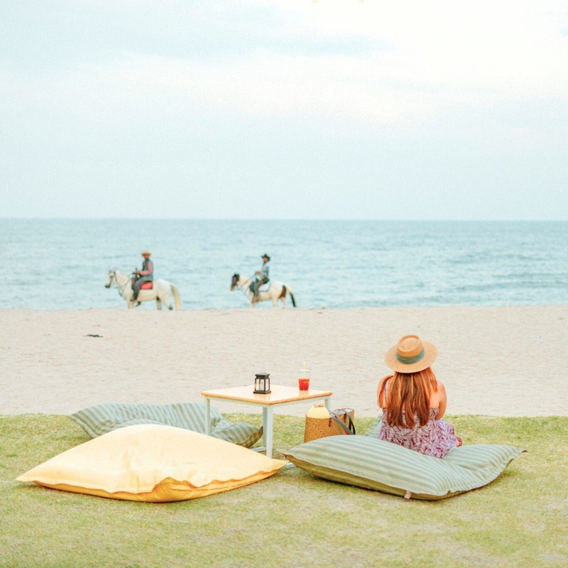 1d+ day artist, air space, air space hua hin, bamp beach & cafe, bamp cafe, bella costa, bonnie on the beach, coco & coff, drip rim lay, drip rim lay huahin, eureka beach cafe, eureka nitro coffee, iko camp & cafe, matapita, matapita cafe, memory house cafe, memory house cafe huahin, molley coffee stand, oneddayartist, pineapple surf club, rimpha chomview, s&039;more cafe, skoop beach café, sugar bloom, the moment cafe and craft, tumlay cafe & bar, tumlay cafe & bar huahin, turtle bay, turtle bay hua hin, คาเฟ่หัวหิน, คาเฟ่หัวหิน 2023, คาเฟ่หัวหิน 2024, คาเฟ่หัวหิน 2566, คาเฟ่หัวหิน 2567, คาเฟ่ใกล้ฉัน, ชูก้าบลูม คาเฟ่, บ้านใกล้วัง, บ้านใกล้วัง หัวหิน, ประจวบคีรีขันธ์ คาเฟ่, ยูเรก้าบีชคาเฟ่, ร้านอาหารไทย หัวหิน, ริมผาชมวิว, วังไกลกังวล, หัวหิน, หัวหิน 2024, อีโก้ แคมป์ แอนด์ คาเฟ่, เซิร์ฟคลับ หัวหิน, เดอะโมเม้นคาเฟ่, เมมโมรี่เฮ้าส์, โรงแรม veranda, top 20+ คาเฟ่หัวหิน [กรกฎาคม 2024] นั่งจิบกาแฟเย็น ๆ รับลมริมทะเลฟิน ๆ พร้อมมุมถ่ายรูปสุดจึ้ง!