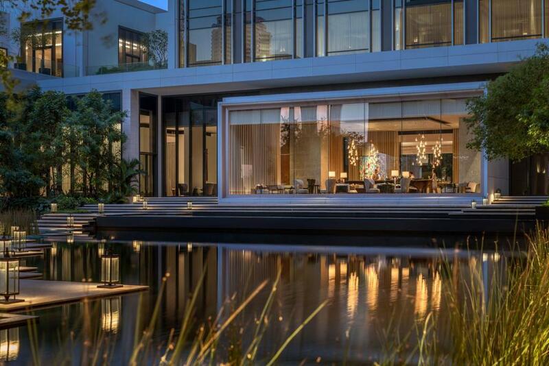 capella bangkok, carlton hotel bangkok sukhumvit, four seasons hotel bangkok, kimpton maa-lai hotel, park hyatt bangkok, rosewood bangkok, siam kempinski hotel bangkok, the athenee hotel, the okura prestige bangkok, waldorf astoria bangkok, คาร์ลตัน กรุงเทพ สุขุมวิท, คาเพลลา แบงคอก, คิมป์ตัน มาลัย, ดิ แอทธินี, ดิโอกุระ เพรสทีจ, พาร์ค ไฮแอท, วอลดอร์ฟ แอสทอเรีย, สยาม เคมปินสกี้ กรุงเทพ, โฟร์ซีซั่น แบงคอก, โรงแรม 5 ดาว, โรงแรม 5 ดาว กทม, โรงแรม 5 ดาว กทม 2021, โรงแรม 5 ดาว กทม 2564, โรงแรม 5 ดาว กรุงเทพ, โรงแรม 5 ดาว กรุงเทพ 2021, โรงแรม 5 ดาว กรุงเทพ 2022, โรงแรม 5 ดาว กรุงเทพ 2564, โรงแรม 5 ดาว กรุงเทพ 2565, โรงแรมหรู กรุงเทพ, โรงแรมหรู กรุงเทพ 2021, โรงแรมหรู กรุงเทพ 2022, โรงแรมหรู กรุงเทพ 2564, โรงแรมหรู กรุงเทพ 2565, โรสวูด แบงคอก, top 10+ โรงแรมสุดหรู ใจกลางกรุงเทพฯ พักผ่อนอย่างเหนือระดับ บริการสุดประทับใจ