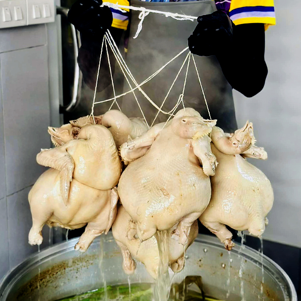รวมร้านอาหารภูเก็ต 2567 ร้านอร่อย ร้านดัง ร้านอาหารเก่าแก่ ที่เมื่อไปภูเก็ตแล้วต้องแวะ!!