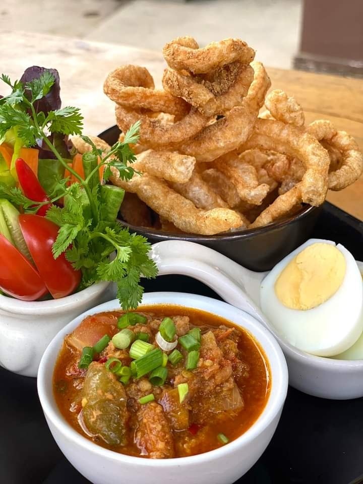 ร้านอาหารลำปาง : รวมร้านเด็ด เจ้าดังประจำจังหวัดลำปาง (ไม่ควรพลาด!)