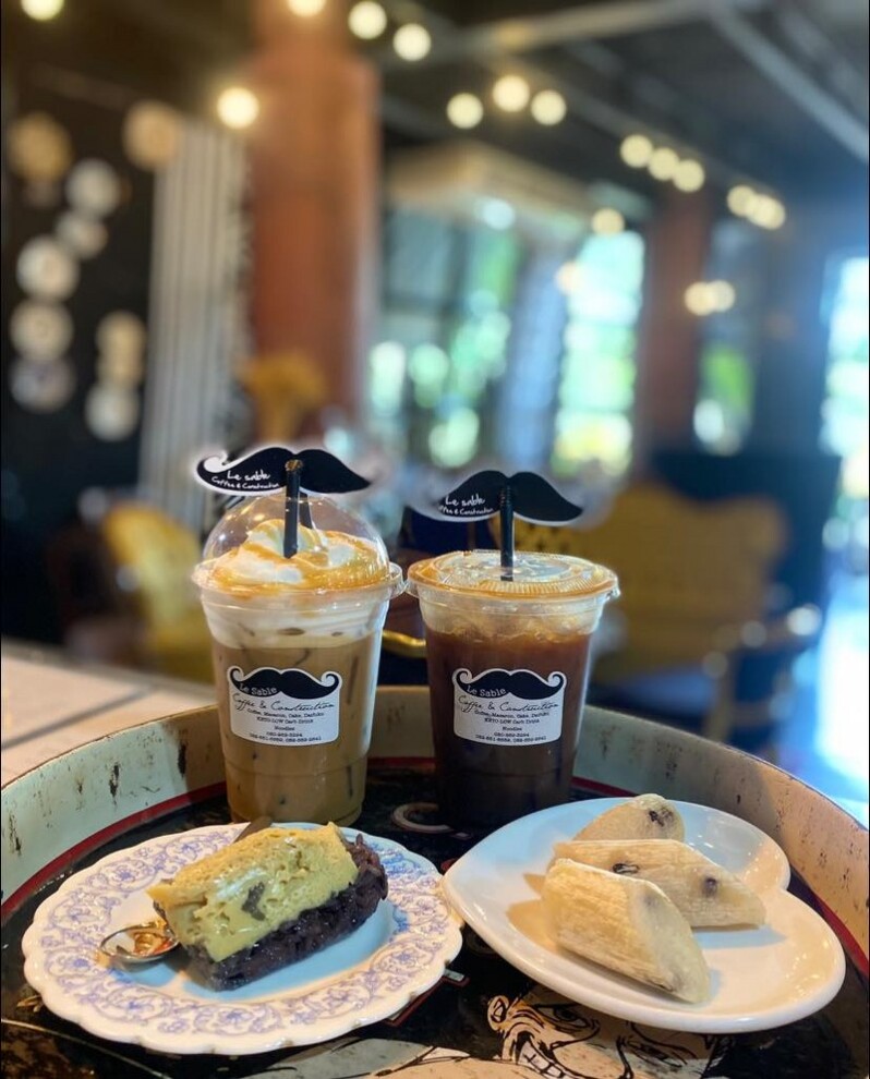 top 15+ คาเฟ่ศรีราชา 2567 คาเฟ่เปิดใหม่ ร้านกาแฟติดทะเล บรรยากาศดี