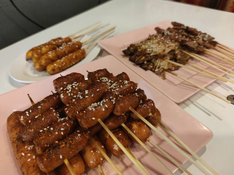 top 15+ ร้านหม่าล่าเสียบไม้ จัดจ้านรสเผ็ด รสเด็ดสไตล์จีน ปักหมุดทั่วกรุงเทพ !