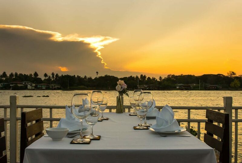 top 5+ ที่พักเรือนไทยริมน้ำ นนทบุรี ที่พักริมน้ำ นอนชิลรับลมเย็นอุรา