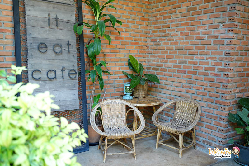 It Eat Cafe คาเฟ่เชียงราย เรียบเก๋สไตล์ลอฟท์ ใกล้ไร่บุญรอด