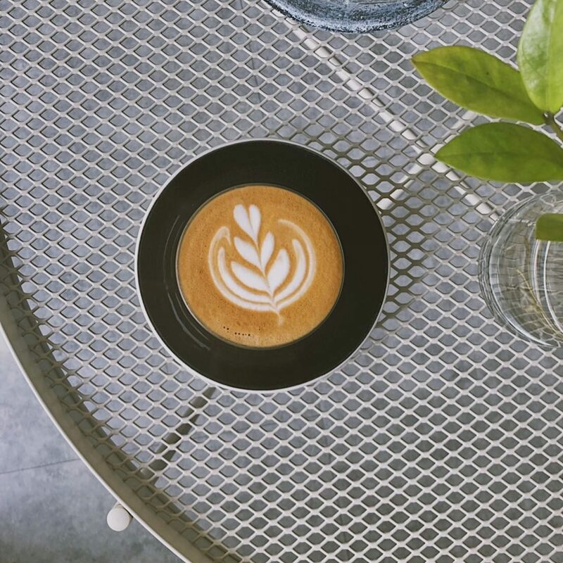 รวม cafe ย่านสุขุมวิท ขอบอกว่าเด็ดทั้งกาแฟ ทั้งบรรยากาศ จะพลาดได้หรอ?