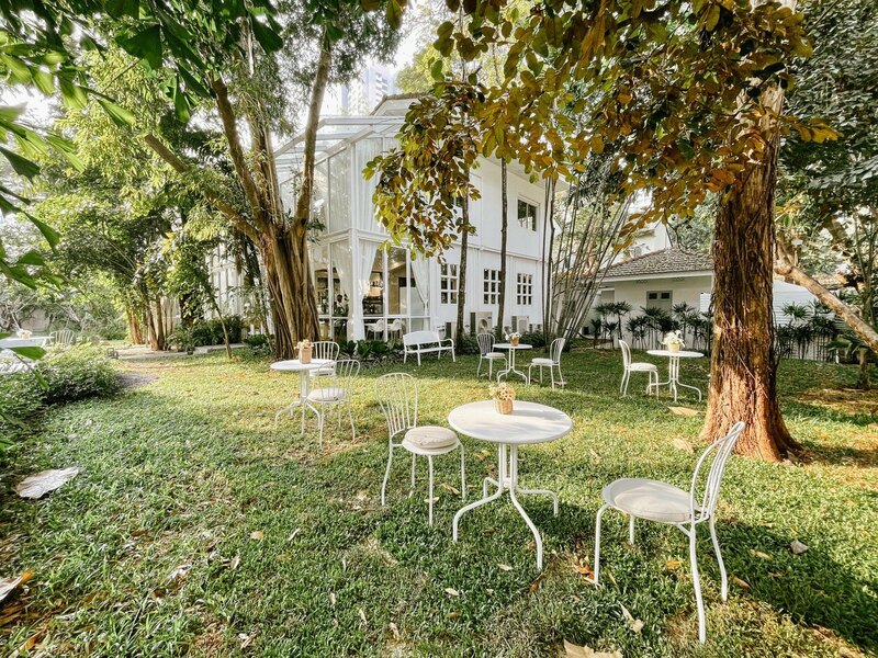 รวม cafe ย่านสุขุมวิท ขอบอกว่าเด็ดทั้งกาแฟ ทั้งบรรยากาศ จะพลาดได้หรอ?