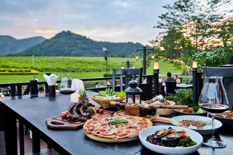 mulberry khaoyai, the birder’s lodge café & grill, yellow submarine coffee tank, ข้าวโพดหวาน ไร่สุวรรณ, ที่เที่ยวเขาใหญ่, ที่เที่ยวเขาใหญ่ 2022, ที่เที่ยวเขาใหญ่ 2023, ที่เที่ยวเขาใหญ่ 2024, ที่เที่ยวเขาใหญ่ 2565, ที่เที่ยวเขาใหญ่ 2566, ที่เที่ยวเขาใหญ่ 2567, ที่เที่ยวเขาใหญ่ ปากช่อง, น้ำตกเหวสุวัต, บ่อน้ำผุด เขาใหญ่, บ้านนอกคอกนา, ปาลิโอ เขาใหญ่, ฟาร์มโชคชัย, สระน้ำผุด ปากช่อง, สระน้ำผุด เขาใหญ่, อุทยานแห่งชาติเขาใหญ่, เขาใหญ่, เขาใหญ่ ที่เที่ยว, เที่ยวเขาใหญ่ 2024, เที่ยวเขาใหญ่ 2567, แรนโช ชาญวีร์ เขาใหญ่, ไร่มัลเบอร์รี่ เขาใหญ่, ไร่สุวรรณ, top 25+ ที่เที่ยวเขาใหญ่ [กรกฎาคม 2024] ถ่ายรูปสวย สไตล์ธรรมชาติ เที่ยวได้ทั้งครอบครัว