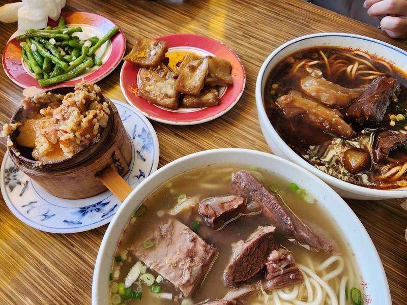 abc mart, beams, chiang kai-shek, chun shui tang, daan, daxi old street, easycard, fujin street, huashan 1914 creative park, jin feng braised pork rice, longshan temple, maokong gondola, memorial hall, michelin guide, miyahara ice cream, national palace museum, rainbow 6, shilin, shilin night market, sun yat-sen, taipei, taipei 101, taipei fish market, taipei zoo, xiao wulai skywalk, ximending, yongkang beef noodle, zhengbin fishing harbor, zhinan temple station, กระเช้าเมาคง, ก๋วยเตี๋ยวเนื้อ, ของกินซีเหมินติง, ขอพรวัดหลงซาน, ข้าวหน้าหมูตุ๋น, งานศิลปะ, จินเฟิงหลู่โร่วฟั่น, จีหลง, ช้อปปิ้งไต้หวัน, ชานมไข่มุก, ชุนชุ่ยถาง, ซีเหมินติง, ซื่อหลินไนท์มาร์เก็ต, ตลาดชุมชนเก่าต้าซี, ตลาดปลาไทเป, ถนนสายรุ้ง, ถนนสายรุ้งหมายเลข 6, ท่าเรือสีรุ้ง, ที่เที่ยวไต้หวัน, พิพิธภัณฑ์พระราชวังแห่งชาติ, มิยาฮาร่า, ย่านซีเหมินติง, วัดฉือจี้, วัดหลงซาน, สวนสัตว์ไทเป, สะพานลอยฟ้า, สาธารณรัฐจีน, หยกผักกาด, หยกหมูสามชั้น, อนุสรณ์สถานเจียงไคเช็ค, อนุสรณ์สถานแห่งชาติ, อ่างเก็บน้ำ, เกาสง, เกี๊ยวซอสพริก, เจดีย์มังกรเสือ, เจียงไคเช็ค, เถาหยวน, เที่ยวไต้หวัน, เที่ยวไต้หวัน 2024, เที่ยวไต้หวัน 2567, เที่ยวไทเป 2024, เที่ยวไทเป 2567, เมืองยอดนิยมในไต้หวัน, เสี่ยวอูไหล, ไต้หวัน, ไต้หวัน2024, ไต้หวันเที่ยวไหนดี, ไทจง, ไทเป, ไทเป101, top 30+ ที่เที่ยวไต้หวัน สตรีทฟู๊ดเจ้าดัง ช้อปปิ้งสบาย [อัปเดต 2024]