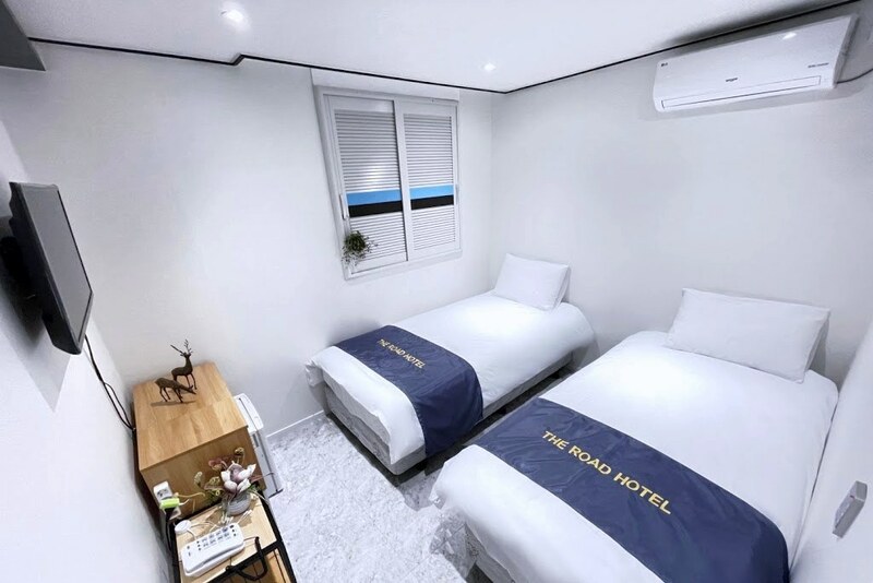 กรุงโซล, ที่พัก เกาหลี ราคาถูก, ที่พัก เกาหลี เมียงดง, ที่พัก เกาหลี ใกล้ รถไฟฟ้า, ที่พัก เมียง ดง ราคาถูก, ที่พักกรุงโซล, ที่พักกรุงโซล 2024, ที่พักกรุงโซล 2567, ที่พักย่านเมียงดง, ที่พักเกาหลี 2024, ที่พักเกาหลี 2567, ที่พักเกาหลี โซล, ที่พักเกาหลี โซล 2024, ที่พักเกาหลี โซล 2567, ที่พักเมียงดง, ที่พักเมียงดง 2024, ที่พักเมียงดง 2567, ที่พักโซล, ที่พักโซล เกาหลี, ที่พักโซล เกาหลี 2024, ที่พักโซล เกาหลี 2567, รีวิวที่พักเกาหลี, โรงแรมเมียงดง, top 15+ ที่พักเกาหลี [กรกฎาคม 2024] ย่านเมียงดง กรุงโซล เดินทางสะดวก ใกล้แหล่งท่องเที่ยว