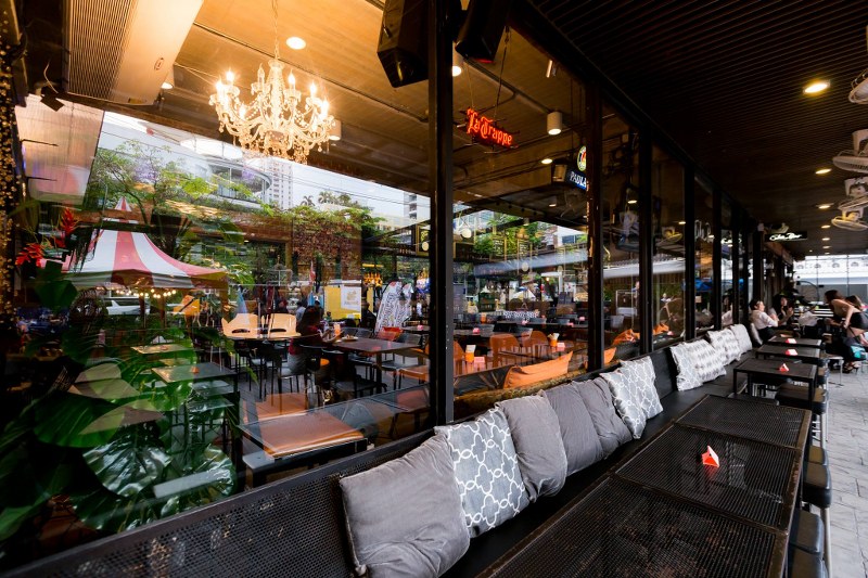 top 10+ ผับ บาร์ ร้านนั่งชิล ร้านเหล้ากรุงเทพ น่าชวนชาวแก๊งค์ไปปาร์ตี้