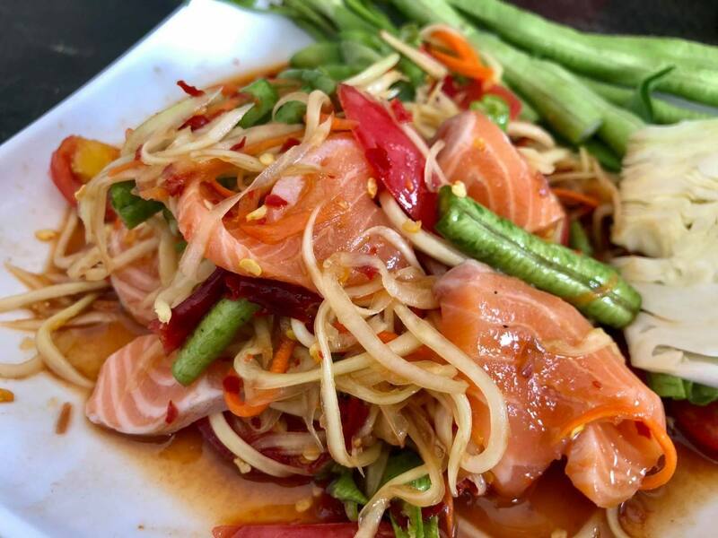 ร้านยำพัทยา : ยำแซ่บซี้ดจี้ดจ้าดเครื่องแน่นรออยู่ที่พัทยา
