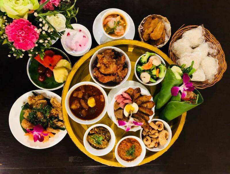 top 9+ ร้านขันโตก อาหารเหนือ สัมผัสประเพณีของภาคเหนือล้านนา จ๊าดลำเจ้า ทั้งกรุงเทพฯ เชียงใหม่ และจังหวัดอื่นๆ