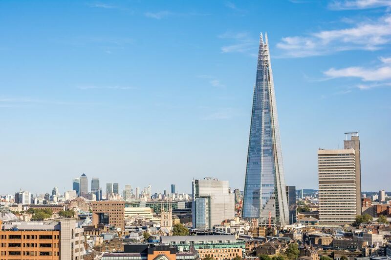 amorino gelato, buckingham palace, bun from home, changing the guard, cinnamon bun, elizabeth tower, england, harry potter, leadenhall market, london eye, natural history museum, palace of westminster, sky garden, spider-man, studio tour london, the shard, tower bridge, warner bros, wright brothers, ขนมปังลอนดอน, ชิงช้าสวรรค์ลอนดอน, ตลาดลอนดอน, ตึกที่สูงสุดในเมืองลอนดอน, ทาวเวอร์บริดจ์, พระราชวังบัคคิงแฮม, พระราชวังเวสต์มินสเตอร์, พิพิธภัณฑ์ประวัติศาสตร์ธรรมชาติ, วีซ่าอังกฤษ, สวนลอยฟ้าลอนดอน, สะพานทาวเวอร์บริดจ์, หอนาฬิกาบิ๊กเบน, เจลาโต้ดอกไม้, เดอะชาร์ด, เที่ยวลอนดอน 2024, เที่ยวลอนดอน 2566, เที่ยวลอนดอน 2567, เที่ยวอังกฤษ 2024, เปลี่ยนเวรยามของทหารอังกฤษ, แลนด์มาร์คอังกฤษ, แฮร์รี่ พอตเตอร์, ไอติมดอกไม้, top 12+ เที่ยวลอนดอน ประเทศอังกฤษ 2024 เช็คอินแลนด์มาร์คของเมือง ตื่นตากับสถานที่ถ่ายทำภาพยนตร์ระดับโลก