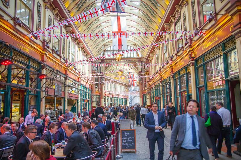 amorino gelato, buckingham palace, bun from home, changing the guard, cinnamon bun, elizabeth tower, england, harry potter, leadenhall market, london eye, natural history museum, palace of westminster, sky garden, spider-man, studio tour london, the shard, tower bridge, warner bros, wright brothers, ขนมปังลอนดอน, ชิงช้าสวรรค์ลอนดอน, ตลาดลอนดอน, ตึกที่สูงสุดในเมืองลอนดอน, ทาวเวอร์บริดจ์, พระราชวังบัคคิงแฮม, พระราชวังเวสต์มินสเตอร์, พิพิธภัณฑ์ประวัติศาสตร์ธรรมชาติ, วีซ่าอังกฤษ, สวนลอยฟ้าลอนดอน, สะพานทาวเวอร์บริดจ์, หอนาฬิกาบิ๊กเบน, เจลาโต้ดอกไม้, เดอะชาร์ด, เที่ยวลอนดอน 2024, เที่ยวลอนดอน 2566, เที่ยวลอนดอน 2567, เที่ยวอังกฤษ 2024, เปลี่ยนเวรยามของทหารอังกฤษ, แลนด์มาร์คอังกฤษ, แฮร์รี่ พอตเตอร์, ไอติมดอกไม้, top 12+ เที่ยวลอนดอน ประเทศอังกฤษ 2024 เช็คอินแลนด์มาร์คของเมือง ตื่นตากับสถานที่ถ่ายทำภาพยนตร์ระดับโลก