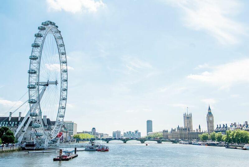 amorino gelato, buckingham palace, bun from home, changing the guard, cinnamon bun, elizabeth tower, england, harry potter, leadenhall market, london eye, natural history museum, palace of westminster, sky garden, spider-man, studio tour london, the shard, tower bridge, warner bros, wright brothers, ขนมปังลอนดอน, ชิงช้าสวรรค์ลอนดอน, ตลาดลอนดอน, ตึกที่สูงสุดในเมืองลอนดอน, ทาวเวอร์บริดจ์, พระราชวังบัคคิงแฮม, พระราชวังเวสต์มินสเตอร์, พิพิธภัณฑ์ประวัติศาสตร์ธรรมชาติ, วีซ่าอังกฤษ, สวนลอยฟ้าลอนดอน, สะพานทาวเวอร์บริดจ์, หอนาฬิกาบิ๊กเบน, เจลาโต้ดอกไม้, เดอะชาร์ด, เที่ยวลอนดอน 2024, เที่ยวลอนดอน 2566, เที่ยวลอนดอน 2567, เที่ยวอังกฤษ 2024, เปลี่ยนเวรยามของทหารอังกฤษ, แลนด์มาร์คอังกฤษ, แฮร์รี่ พอตเตอร์, ไอติมดอกไม้, top 12+ เที่ยวลอนดอน ประเทศอังกฤษ 2024 เช็คอินแลนด์มาร์คของเมือง ตื่นตากับสถานที่ถ่ายทำภาพยนตร์ระดับโลก
