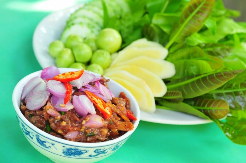 ขนมจีนป้ามัย, ขนมจีนป้ามัย ภูเก็ต, ขนมจีนภูเก็ต, ขนมถ้วยเค็ม, ของกินภูเก็ต, ข้าวยำคลุกภูเก็ต, ข้าวยำพริก, ตลาดเกษตร 2 ภูเก็ต, ตู้กับข้าว, น้ำชุบหยำ, น้ำพริกกุ้งเสียบ, น้ำพริกภูเก็ต, ภูเก็ต กินอะไรดี, ร้านข้าวยำสมุนไพร ตลาดเกษตร, ร้านคุณแม่จู้, ร้านตู้กับข้าว, ร้านตู้กับข้าว ภูเก็ต, ร้านระย้า, ร้านระย้า ภูเก็ต, ร้านหมี่ต้นโพธิ์, ร้านอาหาร, ร้านอาหารพื้นเมืองภูเก็ต, ร้านอาหารภูเก็ต 2020, ร้านอาหารภูเก็ต 2563, ร้านโอวต้าว บางเหนียว, หมี่สะปำ คุณยายเจียร, หมูฮ้อง, อาหารพื้นเมืองภูเก็ต, ฮูแช้, เกี่ยมโก้ย, โอวต้าว, โอวต้าว บางเหนียว, ปักหมุด 10 เมนูอาหารพื้นเมืองภูเก็ต พร้อมร้านเด็ด ที่เหล่านักชิม ต้องห้ามพลาด