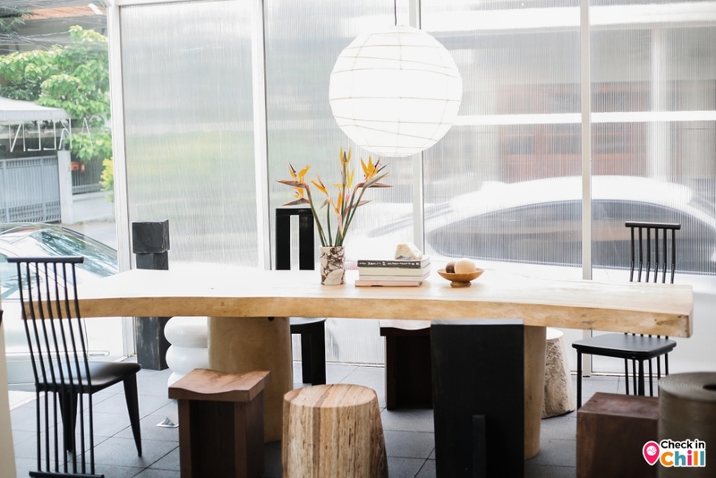 a keen, a keen cafe, a keen house, a keen house bangkok, a keen house menu, a keen house thailand, art gallery, cafe & art gallery, cafe & art gallery ทองหล่อ, คาเฟ่ทองหล่อ, คาเฟ่มินิมอล, คาเฟ่สีขาว, คาเฟ่สุขุมวิท, คาเฟ่ใกล้ฉัน, คาเฟ่ในกรุงเทพ, อะคลีนเฮาท์, รีวิว a keen house จากร้านเดลิเวอรี่ชื่อดัง สู่ cafe & art gallery สุดมินิมอล ที่ไวป์ดีสุด ๆ