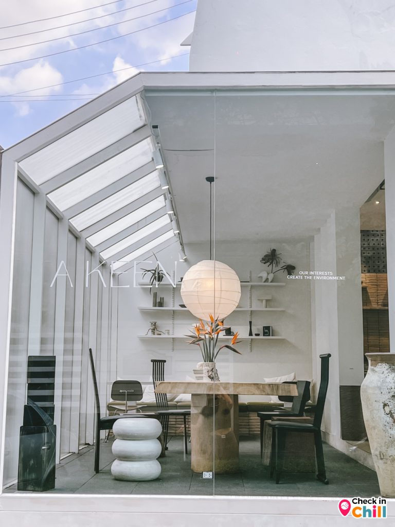 a keen, a keen cafe, a keen house, a keen house bangkok, a keen house menu, a keen house thailand, art gallery, cafe & art gallery, cafe & art gallery ทองหล่อ, คาเฟ่ทองหล่อ, คาเฟ่มินิมอล, คาเฟ่สีขาว, คาเฟ่สุขุมวิท, คาเฟ่ใกล้ฉัน, คาเฟ่ในกรุงเทพ, อะคลีนเฮาท์, รีวิว a keen house จากร้านเดลิเวอรี่ชื่อดัง สู่ cafe & art gallery สุดมินิมอล ที่ไวป์ดีสุด ๆ
