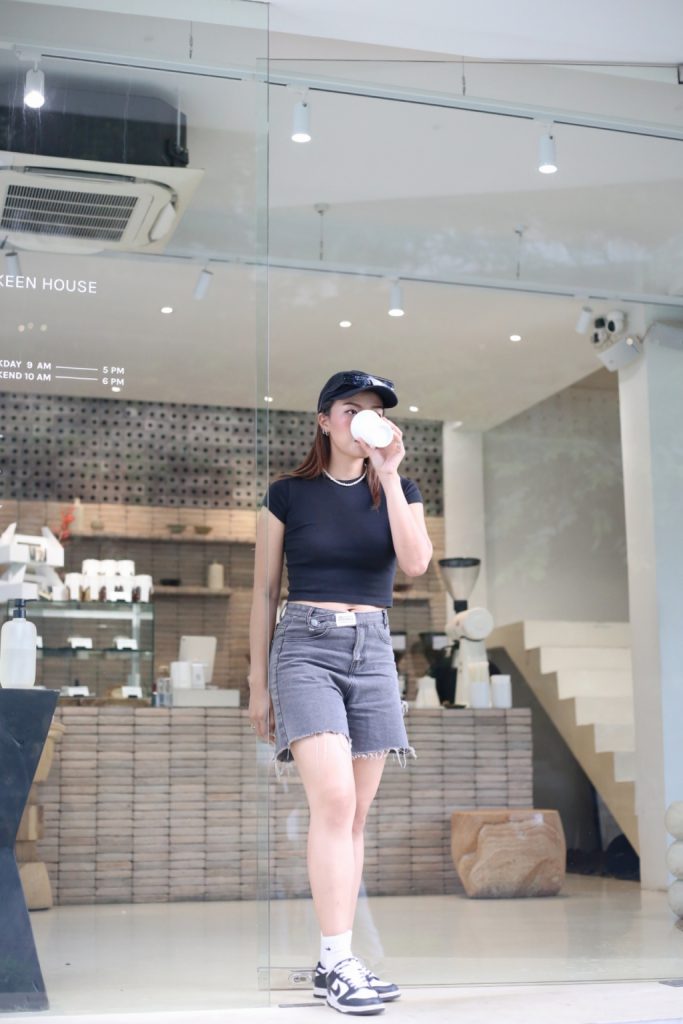a keen, a keen cafe, a keen house, a keen house bangkok, a keen house menu, a keen house thailand, art gallery, cafe & art gallery, cafe & art gallery ทองหล่อ, คาเฟ่ทองหล่อ, คาเฟ่มินิมอล, คาเฟ่สีขาว, คาเฟ่สุขุมวิท, คาเฟ่ใกล้ฉัน, คาเฟ่ในกรุงเทพ, อะคลีนเฮาท์, รีวิว a keen house จากร้านเดลิเวอรี่ชื่อดัง สู่ cafe & art gallery สุดมินิมอล ที่ไวป์ดีสุด ๆ