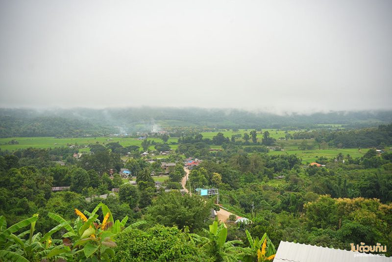 เมืองคอง, ที่พักเมืองคอง, ม่อนชมหมอก, ม่อนชมหมอก พักกระท่อมไม้ ชมวิวภูเขา ทุ่งนา เมืองคอง