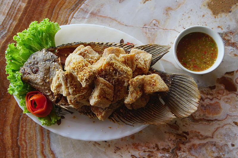 กาญจนบุรี, top 10+ ร้านอาหารสังขละบุรี 2567 จ.กาญจนบุรี ร้านริมน้ำ ร้านอาหารมอญ