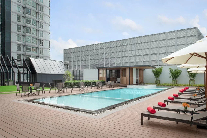 โรงแรมอวานี สุขุมวิท กรุงเทพ สเตเคชั่น, โรงแรมชาเทรียม ริเวอร์ไซด์ กรุงเทพ สเตเคชั่น, กราฟ โฮเทล สเตเคชั่น, โรงแรมสกายวิว สุขุมวิท 24 สเตเคชั่น, เเพ จังเกิ้ลราฟท์ รีสอร์ท สเตเคชั่น (กาญจนบุรี), อิทซ์ไทม์ พูลวิลล่า สเตเคชั่น (หัวหิน), ครอสริเวอร์แคว สเตเคชั่น (กาญจนบุรี), Riva Arun Bangkok Staycation, มีสไตล์ มิวเซียม โฮเทล สเตเคชั่น, Private Dining at Cape Panwa Hotel (Phuket), Top 10+ โรงแรมโรแมนติก ต้อนรับวาเลนไทน์ มาสวีทขั้นสุด ในอ้อมกอดคนรู้ใจ