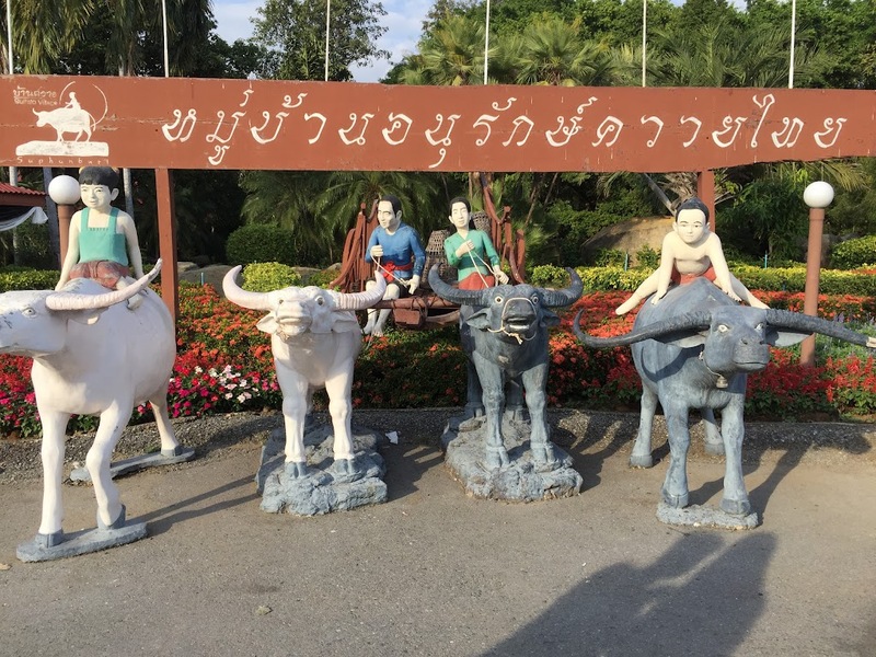 99 คาเฟ่, ninety nine cafe&chillbar, กาแฟเมืองเหน่อ, กินแฟ ดูฟาย, ที่เที่ยวสุพรรณ, ที่เที่ยวสุพรรณ 2023, ที่เที่ยวสุพรรณ 2566, ที่เที่ยวสุพรรณบุรี, ที่เที่ยวสุพรรณบุรี 2023, ที่เที่ยวสุพรรณบุรี 2566, น้ำตกพุม่วง, บึงฉวาก, ปางอุ๋งสุพรรณบุรี, พระบรมราชานุสรณ์ดอนเจดีย์, พิพิธภัณฑ์ลูกหลานพันธุ์มังกร, ยอดเขาเทวดา, วนอุทยานแห่งชาติพุม่วง, วัดชื่อดังสุพรรณบุรี, วัดป่าเลไลยก์วรวิหาร, วัดเขาดิน, วัดเขาดีสลัก, วัดเขาทำเทียม, วัดไผ่โรงวัว, สกายวอล์คสุพรรณบุรี, สวนเฉลิมภัทรราชินี, สวนแสดงพันธุ์สัตว์น้ำ สุพรรณบุรี, สวนแสดงพันธุ์สัตว์น้ำบึงฉวากเฉลิมพระเกียรติ, สามชุก, สามชุก ตลาดร้อยปี, สุพรรณบุรี, หมู่บ้านอนุรักษ์ควายไทย, หอคอยบรรหาร-แจ่มใส, อ่างเก็บน้ำลำตะเพิน, อ่างเก็บน้ำหุบเขาวง, อุทยานมังกรสวรรค์, อุทยานแห่งชาติพุเตย, เขื่อนกระเสียว, เมืองโบราณอู่ทอง, เสบียงนา คาเฟ่, ไร่ชมอิน, top 20+ ที่เที่ยวสุพรรณบุรี [กรกฎาคม 2024] สัมผัสธรรมชาติและวิธีชีวิตที่เรียบง่าย เมืองคนเหน่อ ไม่ไกลกรุงเทพ