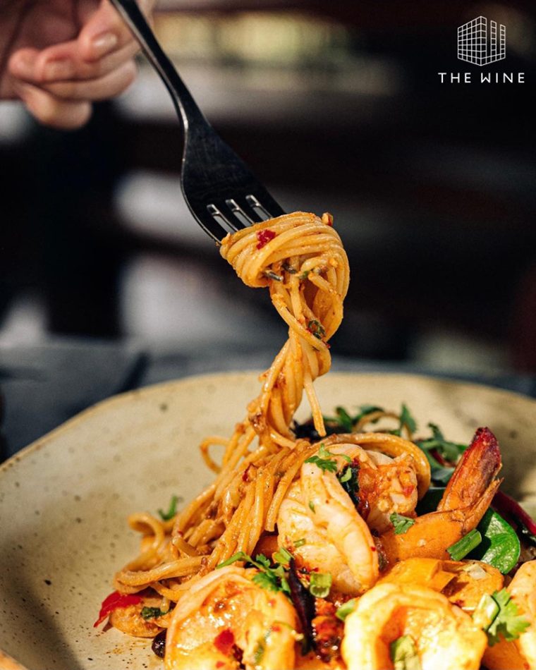 อยุธยา, top 10+ ร้านอาหารอยุธยา 2567 ร้านอร่อยริมน้ำ กุ้งแม่น้ำเผาตัวใหญ่