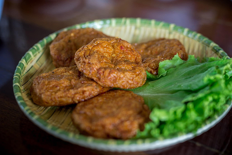อยุธยา, top 10+ ร้านอาหารอยุธยา 2567 ร้านอร่อยริมน้ำ กุ้งแม่น้ำเผาตัวใหญ่