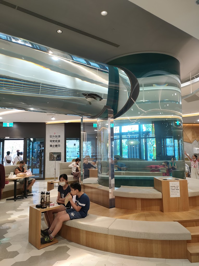 cold zone freezing, coral drive, fomosa, gloria out, gloria outlet, have fun with others, interactive, more and more jellyfish, penguin adventure, rainforest adventure, taoyuan, virtual and real interaction, walk in the jungle, warm sea vitality, xcafe by pronto, xfun, xpark, xpark aquarium, การแสดงโชว์สัตว์ไต้หวัน, ขนมปังเพนกวิน, ตู้แมงกระพรุน, ที่เที่ยวไต้หวัน, ที่เที่ยวไต้หวัน 2024, ที่เที่ยวไต้หวัน 2567, พิพิธภัณฑ์สัตว์น้ำ, พิพิธภัณฑ์สัตว์น้ำไต้หวัน, สนามบินเถาหยวน, อควาเรี่ยมไต้หวัน, เถาหยวน, เที่ยวไต้หวัน, เที่ยวไต้หวัน 2024, เที่ยวไต้หวัน 2567, เพนกวินลาเต้, แมงกระพรุนไต้หวัน, โชว์สิงโตทะเล, ไต้หวันเที่ยวไหนดี, พาเที่ยว xpark aquarium ไต้หวัน 2024 ชมสัตว์น้ำนานาชนิดและล่องลอยไปกับห้องแมงกระพรุน