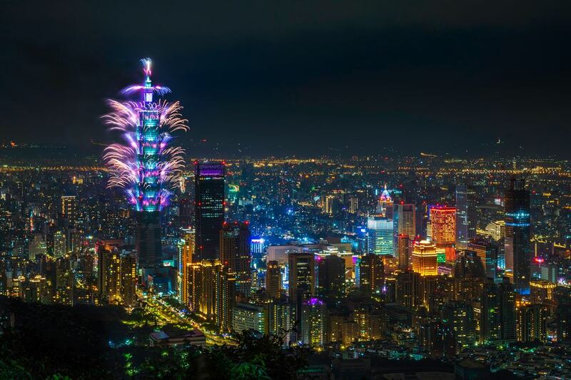america, austin, australia, bosingak belfry, burj khalifa, eiffel tower, france, happy new year, harbour bridge, hkcec, hong kong, japan, korea, london, marina bay, new york, no limit! christmas, no limit! countdown 2024, singapore, sydney, sydney opera house, symphony of lights, taipei 101, taiwan, times square, united arab emirates, united kingdom, universal studio japan, universal studio singapore, victoria harbour, ซิดนีย์, ซิดนีย์ ออสเตรเลีย, ซิดนีย์โอเปร่าเฮาส์, ญี่ปุ่น, ตึกไทเป 101, ถนนแมนฮัตตัน, ทหารเกาหลี, นิวยอร์ก, บิ๊กเบน, พลุปีใหม่, พิธีตีระฆังโพชินกัง, พิพิธภัณฑ์ศิลปวิทยาศาสตร์, มาริน่า เบย์ แซนด์, มาริน่าเบย์, มาริน่าเบย์ สิงคโปร์, ยูนิเวอแซล สตูดิโอ เจแปน, ลอนดอน, ลอนดอน อายส์, ลอนดอนประเทศอังกฤษ, สหรัฐอาหรับเอมิเรตส์, สะพานฮาร์เบอร์ บริดจ์, สิงคโปร์ ฟลายเออร์, หอนาฬิกาบิ๊กเบน, หอระฆังโพชินกัง, หอไอเฟล, ออสติน โพส มาโลน, ออสเตรเลีย, อ่าววิคตอเรีย, อ่าววิคตอเรีย ฮ่องกง, ฮ่องกง, เกาหลี, เคาท์ดาวน์ 2024, เคาท์ดาวน์ต่างประเทศ, เคาท์ดาวน์ต่างประเทศ2024, เคาท์ดาวน์ปีใหม่, เทศกาลเคาท์ดาวน์, เบิร์จคาลิฟา, เมอร์ไลออน, ไต้หวัน, ไทม์สแควร์, ไทม์สแควร์ สหรัฐอเมริกา, top 10+ สถานที่เคาท์ดาวน์ต่างประเทศ 2024 พลุไฟอลังการ แสง สีจัดเต็ม!