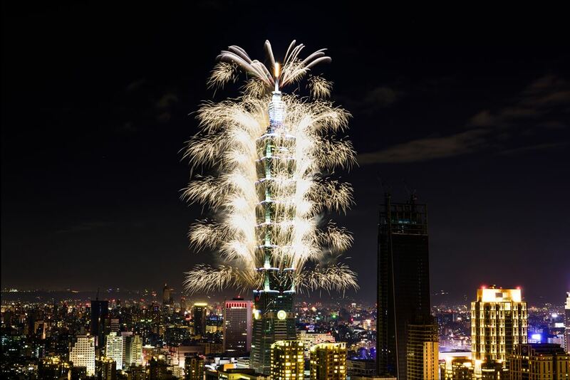 america, austin, australia, bosingak belfry, burj khalifa, eiffel tower, france, happy new year, harbour bridge, hkcec, hong kong, japan, korea, london, marina bay, new york, no limit! christmas, no limit! countdown 2024, singapore, sydney, sydney opera house, symphony of lights, taipei 101, taiwan, times square, united arab emirates, united kingdom, universal studio japan, universal studio singapore, victoria harbour, ซิดนีย์, ซิดนีย์ ออสเตรเลีย, ซิดนีย์โอเปร่าเฮาส์, ญี่ปุ่น, ตึกไทเป 101, ถนนแมนฮัตตัน, ทหารเกาหลี, นิวยอร์ก, บิ๊กเบน, พลุปีใหม่, พิธีตีระฆังโพชินกัง, พิพิธภัณฑ์ศิลปวิทยาศาสตร์, มาริน่า เบย์ แซนด์, มาริน่าเบย์, มาริน่าเบย์ สิงคโปร์, ยูนิเวอแซล สตูดิโอ เจแปน, ลอนดอน, ลอนดอน อายส์, ลอนดอนประเทศอังกฤษ, สหรัฐอาหรับเอมิเรตส์, สะพานฮาร์เบอร์ บริดจ์, สิงคโปร์ ฟลายเออร์, หอนาฬิกาบิ๊กเบน, หอระฆังโพชินกัง, หอไอเฟล, ออสติน โพส มาโลน, ออสเตรเลีย, อ่าววิคตอเรีย, อ่าววิคตอเรีย ฮ่องกง, ฮ่องกง, เกาหลี, เคาท์ดาวน์ 2024, เคาท์ดาวน์ต่างประเทศ, เคาท์ดาวน์ต่างประเทศ2024, เคาท์ดาวน์ปีใหม่, เทศกาลเคาท์ดาวน์, เบิร์จคาลิฟา, เมอร์ไลออน, ไต้หวัน, ไทม์สแควร์, ไทม์สแควร์ สหรัฐอเมริกา, top 10+ สถานที่เคาท์ดาวน์ต่างประเทศ 2024 พลุไฟอลังการ แสง สีจัดเต็ม!
