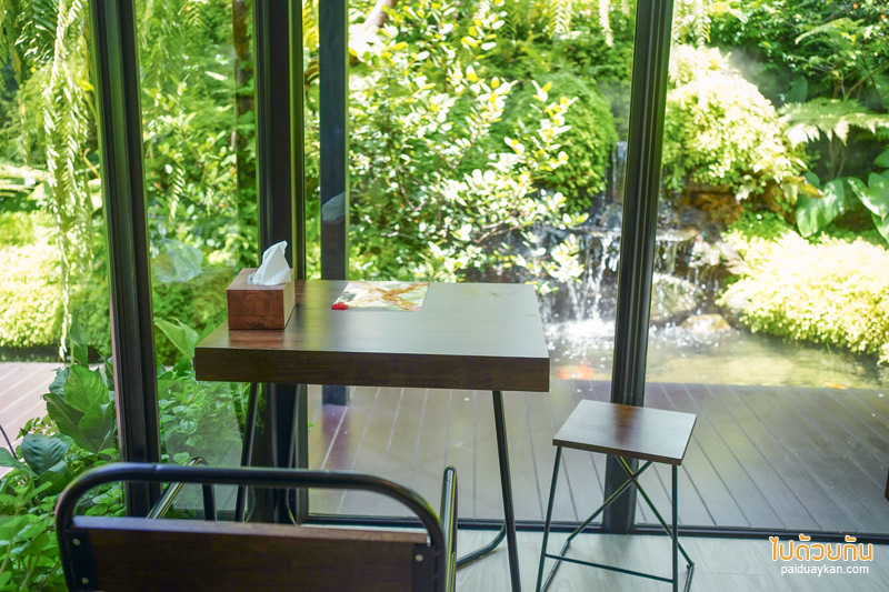 forest presso คาเฟ่สีเขียว ท่ามกลางสวนป่า ใจกลางกรุง