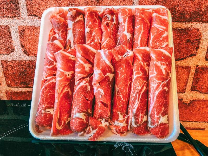 บุฟเฟ่ต์ชาบู งบไม่เกิน 250 บาท!!! ราคานี้รวมเครื่องดื่มแล้ว : พิกัดทั่วกรุงเทพฯ