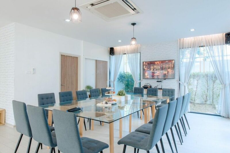 pool lay stay a3 poolvilla pattaya พักผ่อนครอบครัวและเพื่อน