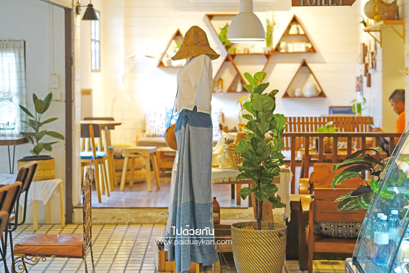 แพร่, เที่ยวแพร่, charlotte hut coffee แพร่, คาเฟ่แพร่, ร้านกาแฟแพร่, charlotte hut coffee & tea bar แพร่