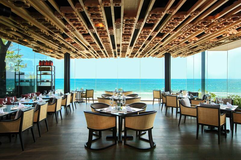 ร้านอาหารติดทะเล หัวหิน รวมร้านอาหารอร่อย บรรยากาศดีติดชายหาด ร้านเด็ดน่าแวะเมื่อมาประจวบฯ