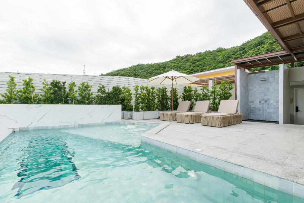chill days, dharakiri, happy mind koh larn, koh larn villa resort, lareena resort koh larn, myth kohlarn, nomad resort, pause resort & bar, phan loft koh larn, radda sea house, sealey resort, suntosa resort, sweet box, sweet box bed and breakfast, sweet box เกาะล้าน, tawaen beach resort, tcvilla on beach, thandara kohlarn, the rest hotel, xanadu beach resort, กรีน ซีซั่น เกาะล้าน, กรีน ซีซั่น เฮาส์, ซันโตซา รีสอร์ท, ซานาดู บีช รีสอร์ท, ซานาดู บีช รีสอร์ท เกาะล้าน, ซีเล รีสอร์ท, ซีเลย์ รีสอร์ท, ดาราคีรี, ตาแหวน บีช รีสอร์ท, ทีซี วิลลา ออน บีช, ที่พักเกาะล้าน, ที่พักเกาะล้าน 2024, ที่พักเกาะล้าน 2567, ที่พักเกาะล้าน ติดทะเล, ที่พักเกาะล้าน ติดทะเล 2024, ที่พักเกาะล้าน ติดหาด, ที่พักเกาะล้าน แนะนำ, ที่พักเกาะล้านติดทะเล, ที่พักเกาะล้านติดทะเล 2567, ธันดารา, ธันดารา เกาะล้าน, บ้านริมน้ำ เกาะล้าน, พอส รีสอร์ท, พันลอฟท์ เกาะล้าน, ราชาวดี เกาะล้าน โซนมูนไลท์, ลารีน่า รีสอร์ท เกาะล้าน, วางเวลา, หาดตาแหวน, เกาะล้าน 2024, เกาะล้าน วิลลา รีสอร์ท, เช็คอิน รีสอร์ท เกาะล้าน, แฮปปี้ มายด์ เกาะล้าน, โนแมด รีสอร์ท, โนแมด รีสอร์ท เกาะล้าน, โรงแรมเดอะ เรสท์, top 30+ ที่พักเกาะล้าน [กรกฎาคม 2024] ติดทะเล พักผ่อนสุดชิลล์ ใกล้กรุงเทพฯ