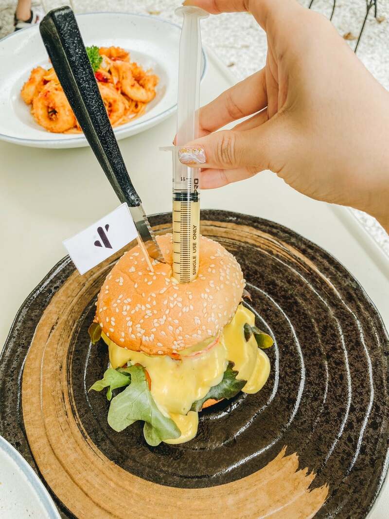 breeze box cafe x cactus พักผ่อนใจกับคาเฟ่ ที่มีมุมถ่ายรูปสุดชิลในพัทยา