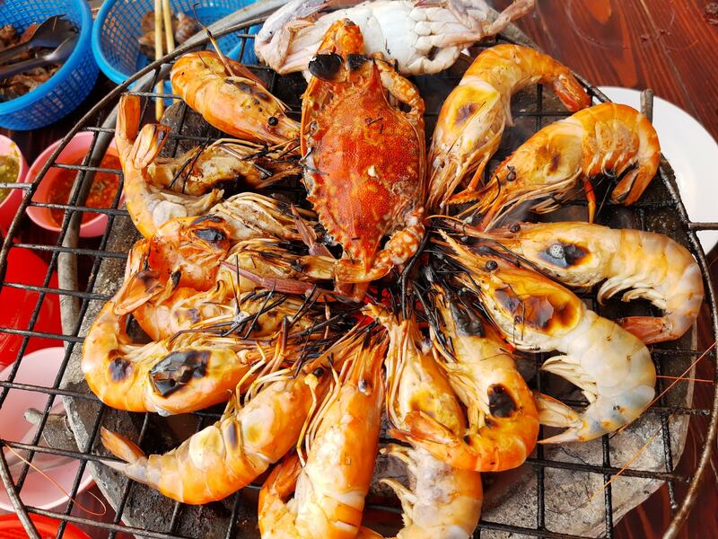 รวมร้านปิ้งย่างระยอง : 8 ร้านปิ้งย่างเจ้าเด็ดระยอง มีให้เลือกทั้งบุฟเฟ่ต์ และ a la carte บอกเลยสายกินไม่ควรพลาด