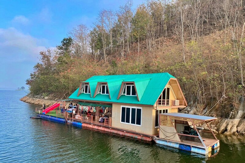 กาญจนบุรี, จองที่พักแพเมืองกาญ, ที่พัก, ที่พักเขื่อนศรีนครินทร์ 2567, ที่พักเมืองกาญ, ที่พักแพเขื่อนศรี 2024, ที่พักแพเขื่อนศรี 2567, ที่พักแพเขื่อนศรีนครินทร์ 2567, ที่เที่ยว, บ้านพักล่องแพ วินเทจ, รักษ์น้ำ รีสอร์ท, รายาบุรี รีสอร์ท, สกายเลควิวรีสอร์ท, สยามซิลเวอร์เลค รีสอร์ท, เขื่อนศรีนครินทร์, เดอะธาราเคปรีสอร์ท, เมืองกาญ, เลค เฮฟเว่น รีสอร์ท, แพที่พักกลางน้ำ, แพนันทนา, แพเขื่อนศรีนครินทร์, แพเขื่อนศรีนครินทร์ 2024, แพเขื่อนศรีนครินทร์ 2567, แพเมืองกาญ 2024, แพเมืองกาญ 2567, top 10+ ที่พัก แพเขื่อนศรีนครินทร์ [กรกฎาคม 2024] กาญจนบุรี บรรยากาศดี เล่นน้ำได้